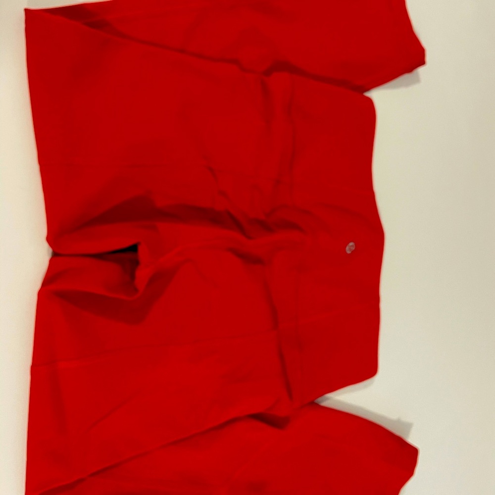 Lululemon, similar to the pace rival highrise crop